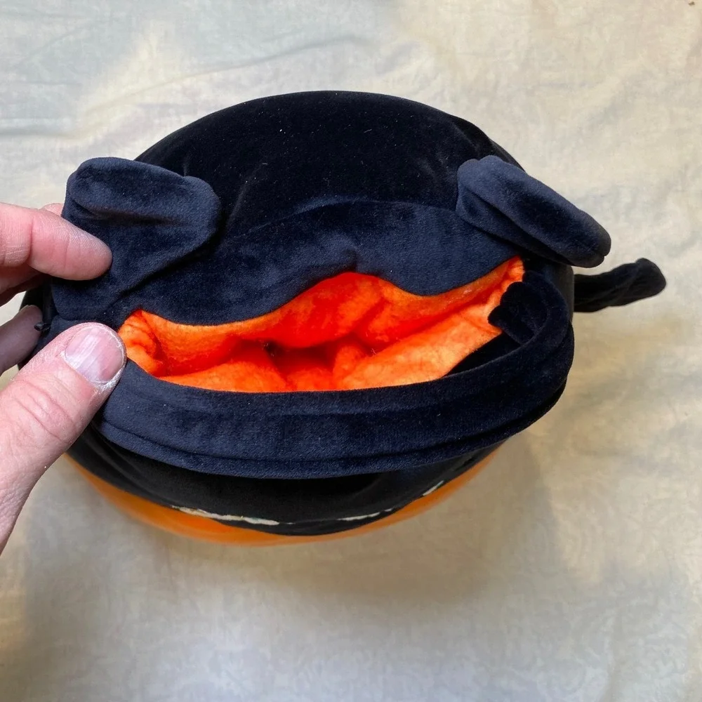 Squishmallows Emily the Bat Halloween Pumpkin Treat Pail Plush Bucket 11
